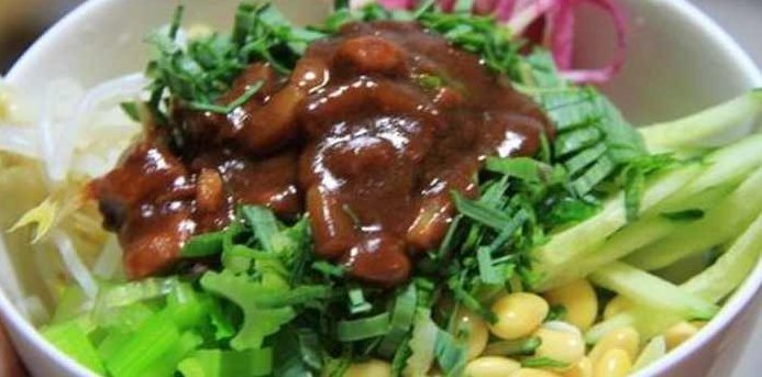 北京“海碗居”炸酱面炸酱制作工艺，北京海碗居传统炸酱面制作工艺，炸酱秘方传承与独特制作流程