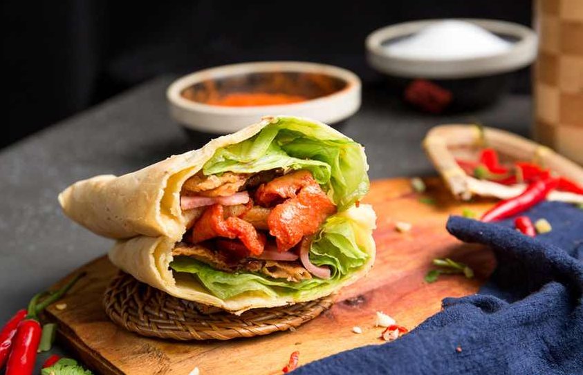 小吃技术 艳菜煎饼制作技术配方 煎饼制作技术配方，艳菜煎饼制作技术配方，传统小吃技艺的传承与创新