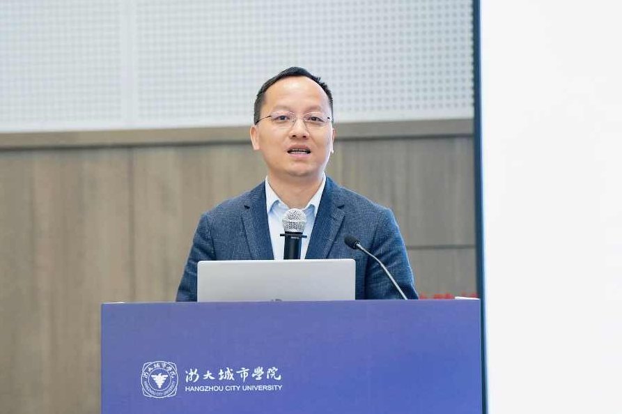吴飞 浙江大学《大众传媒通论》30讲,吴飞教授,浙江大学大众传媒通论30讲,深度解析与前瞻视角_大学课堂_518智库