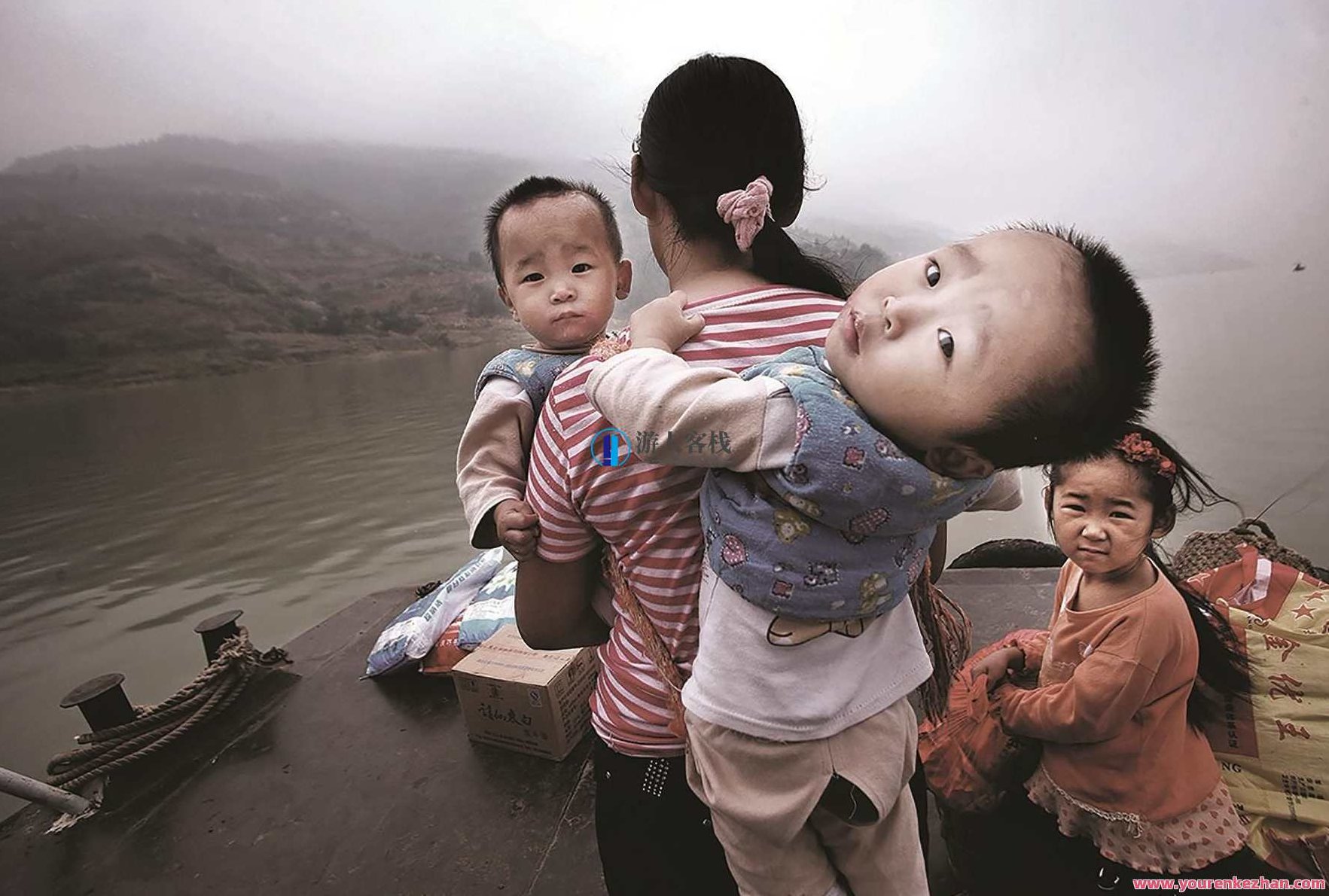 李辉手机拍摄美学课，李辉手机拍摄美学课，从基础到高级的摄影技巧提升指南