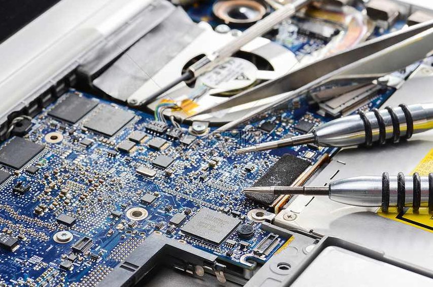 《电脑的调试与维修》深入解析，电脑的调试与维修技巧