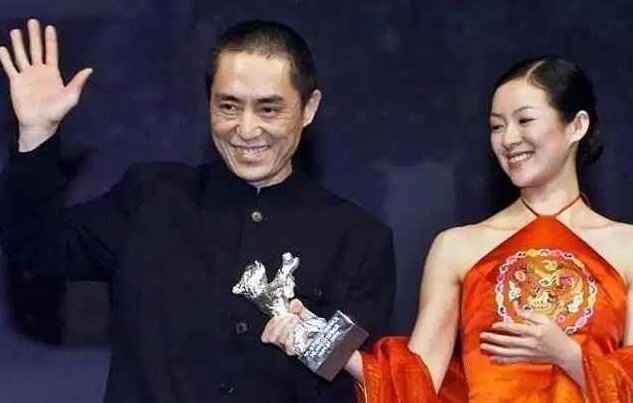 冯仑 像张艺谋拍大片一样做房地产，冯仑，以张艺谋大片之风范，创新房地产发展新篇章