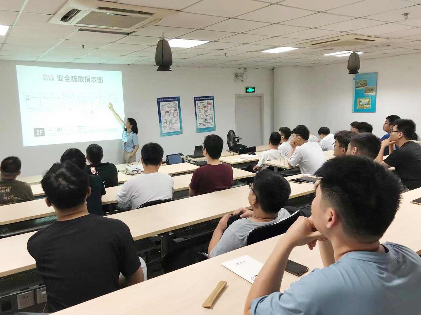 刘玉芹预科班-东奥CPA经济法 2014年注册会计师（全集）刘玉芹老师主讲，东奥CPA经济法预科班——2014年注册会计师考试全集解析