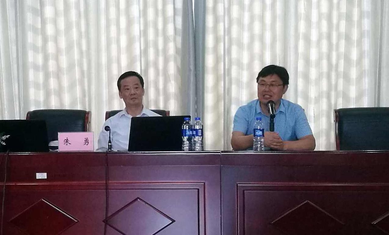 朱达勇 非計算物理學，朱达勇，非计算物理学的探索与启示