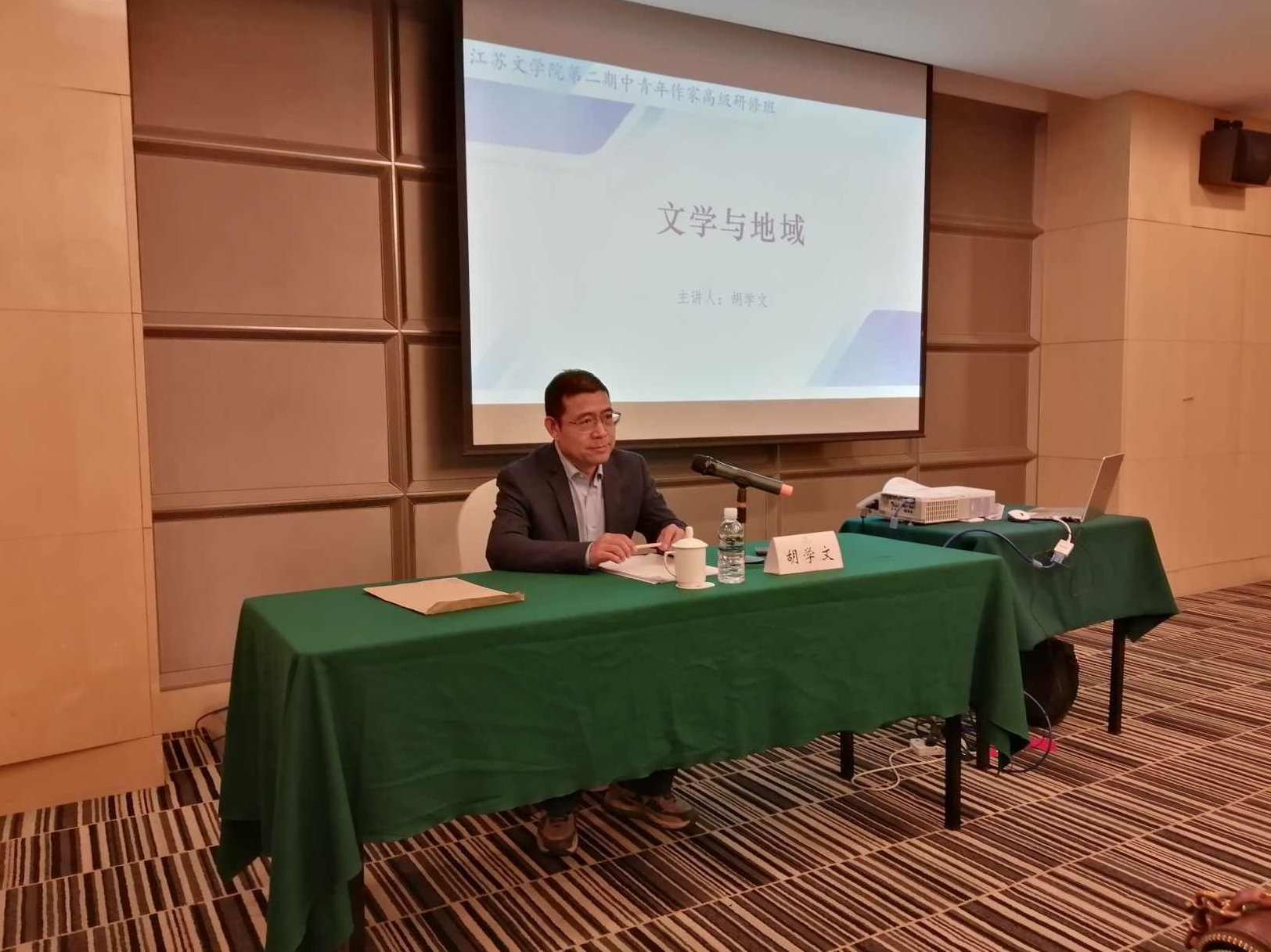 胡崧dreamweaver8.0详解学习教程36集，胡崧详解Dreamweaver 8.0，36集全学习教程