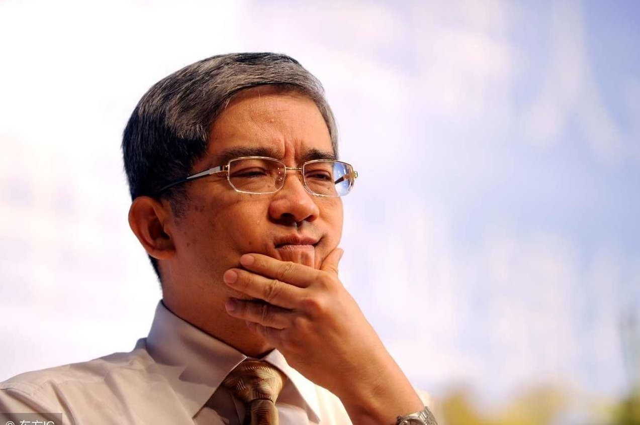 郎咸平 在困境中重生-解析中国经济发展未来(完整版)高清，郎咸平，困境中的智慧——探索中国经济的未来之路（完整版）高清解析,专家,高清,中国经济,第1张