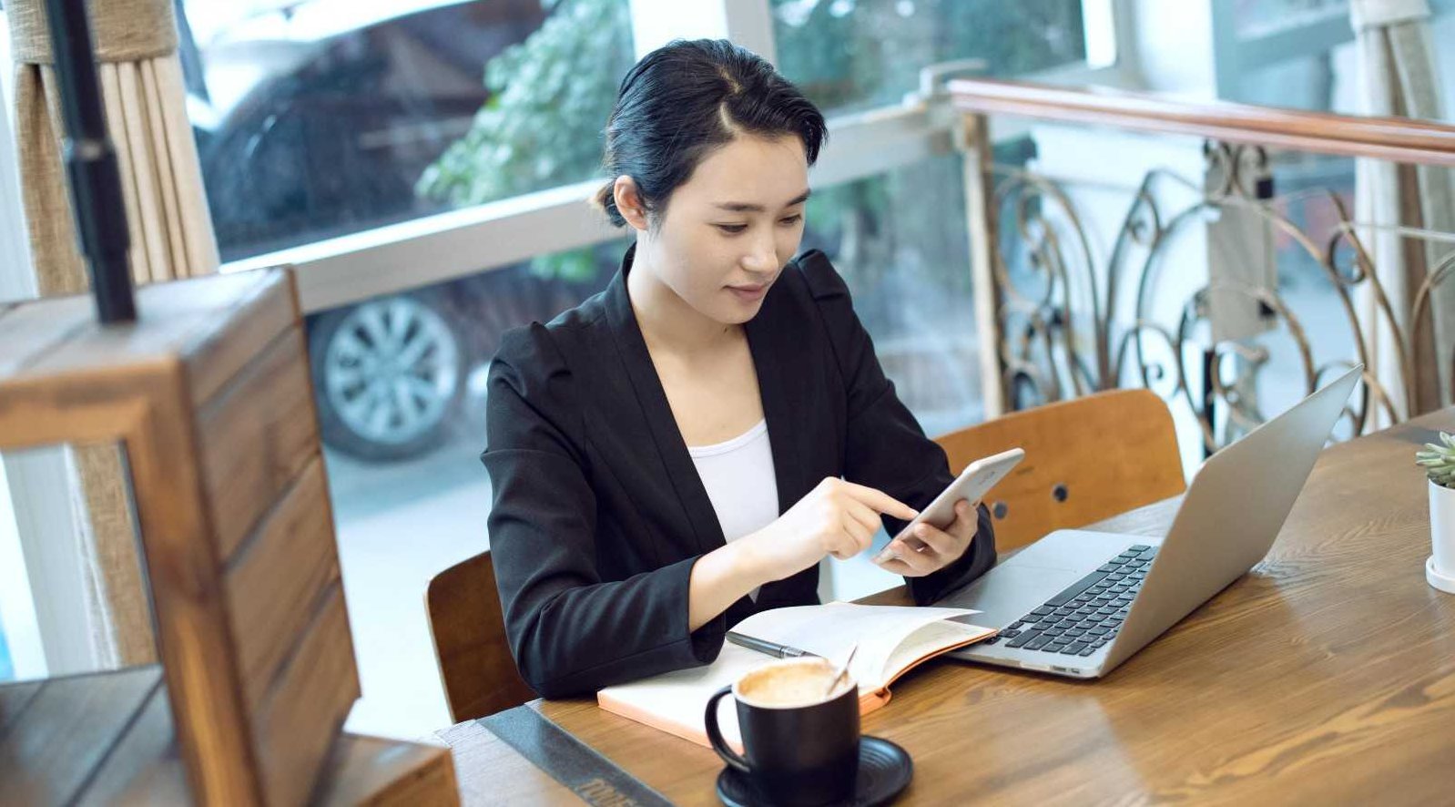 职业素质 职场女性的幸福秘诀，职业素质，职场女性幸福秘诀的修炼之道