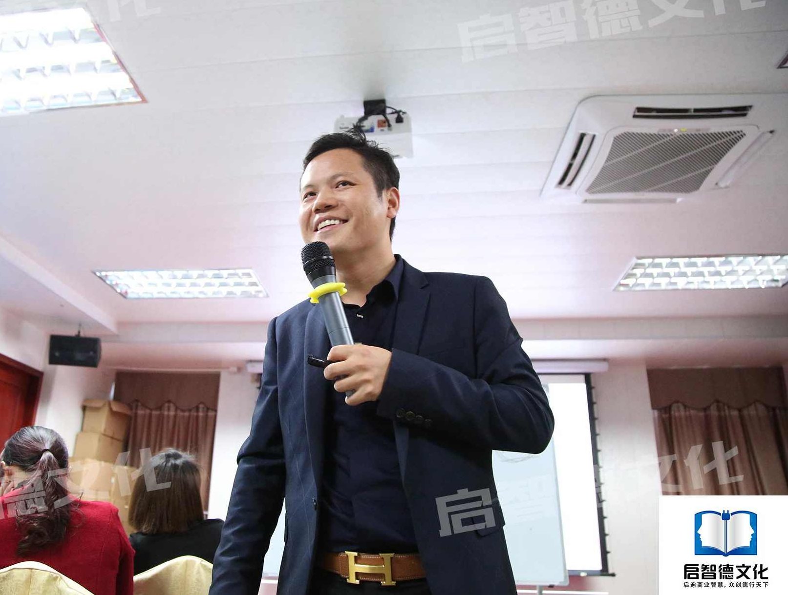 诸强新 如何成为一流销售高手，诸强新，掌握技巧，迈向一流销售高手的必经之路