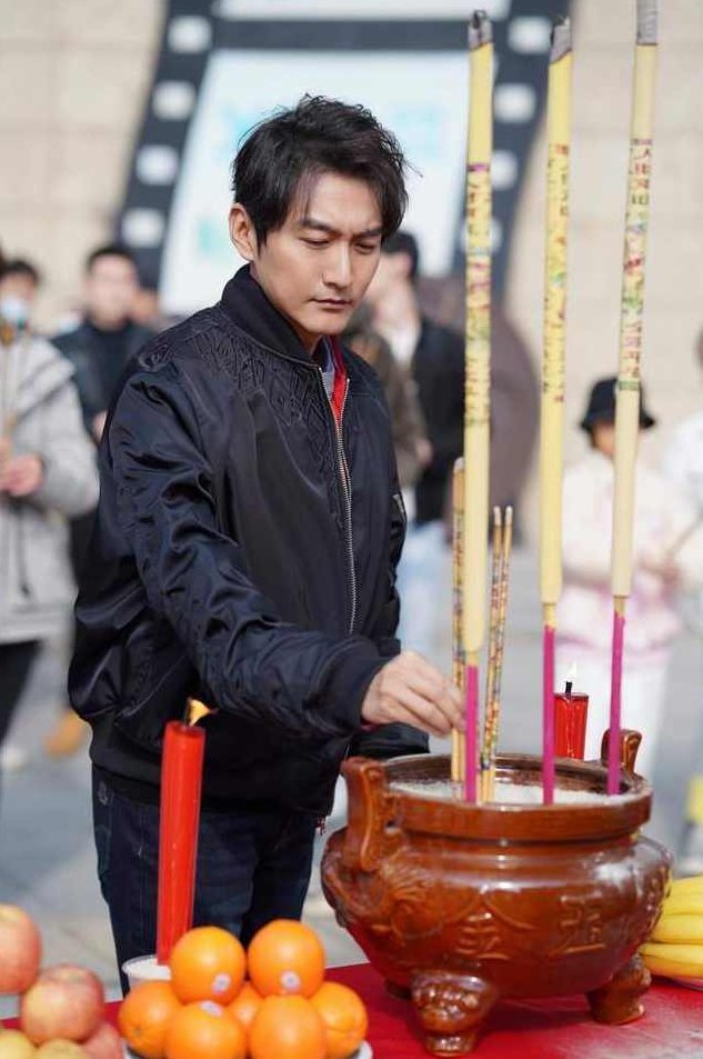 交易-命运不是辘轳（全集)(播音——林希)交易之谜，命运与辘轳的交织（全集）——播音员林希解读