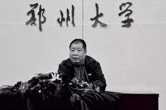 二月河-走进二月河，二月河，历史长河中的文化探索者