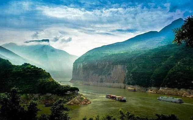 于丹-儒道兼济，构建中国人格两岸，于丹，儒道融合，引领中国人格发展之路的探索与实践