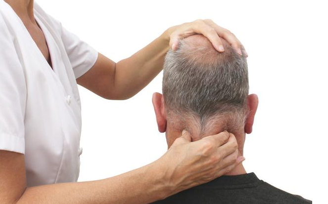 《浴疗与保健推拿》扫描版[PDF]，浴疗与保健推拿，传统与现代融合的养生之道扫描版[PDF],扫描版,完美结合,第1张