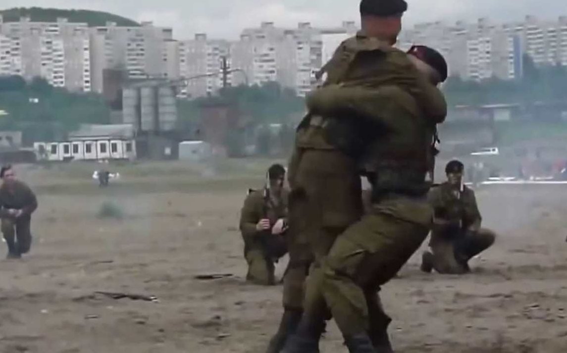 俄罗斯军的实战格斗摔角MPG格式，俄罗斯军实战格斗摔角，MPG格式下的技巧与实战应用,MPG格式,第1张