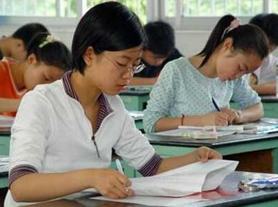 中考英语最后15天巅峰冲刺系列学习讲座（方侃+张丹丹+王冰36讲全)中考英语冲刺备考，方侃、张丹丹、王冰三位名师36讲全解析（最后15天高效复习攻略）