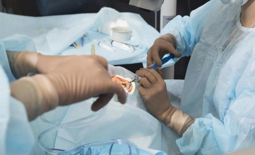 郭华 复杂性脊柱结核的临床特点及手术方式探讨,郭华,复杂性脊柱结核,临床特点与手术方式,第1张