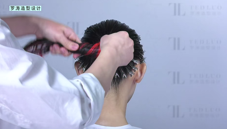 罗涛造型设计-化妆造型师提升课程,课程,设计,第1张 罗涛造型设计-化妆造型师提升课程,课程,设计,第1张