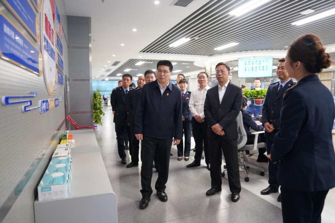 曾光辉2020年12月24日辉哥传书─产业版 1视频,视频,2022,2020年,第1张 曾光辉2020年12月24日辉哥传书─产业版 1视频,视频,2022,2020年,第1张