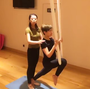 空中瑜伽的全面系统学习肩颈和腿部,课程,第1张