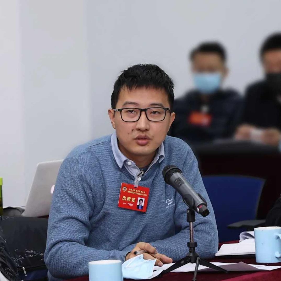 主升发论市 吴润发陪伴社2024.06-2025.07情绪对标交易教学，吴润发领航情绪对标交易策略教学展望，在市场主升发之际，社内携手共进，2024至2025，情绪对标交易教学引领市场风向，助力投资者把握市场机遇。,课程,基础,第1张