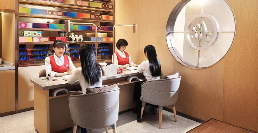 易钟 向海底捞学服务-用服务提升企业价值，易钟，海底捞服务之道——以服务为引擎，驱动企业价值增长